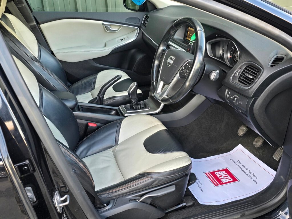 Used Volvo V40 Cross Country 2013 for sale - 76482101: Photo 14