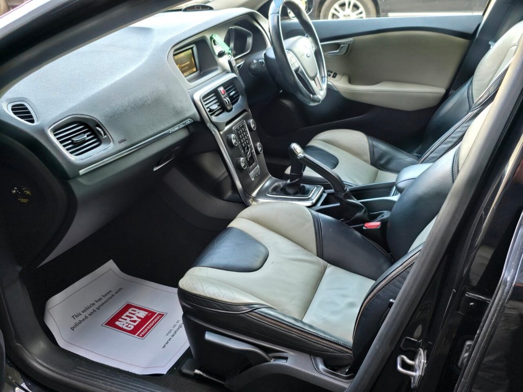 Used Volvo V40 Cross Country 2013 for sale - 76482101: Photo 16