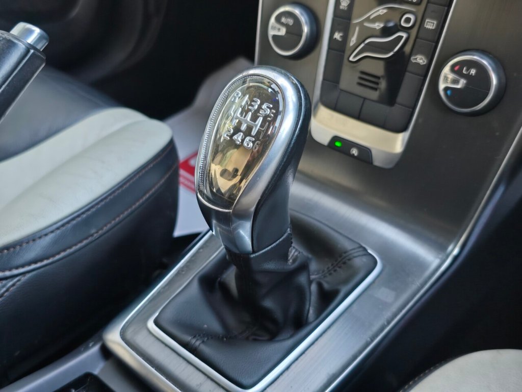 Used Volvo V40 Cross Country 2013 for sale - 76482101: Photo 26