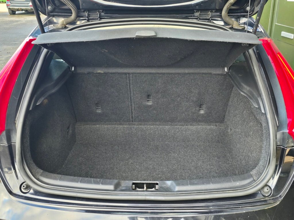 Used Volvo V40 Cross Country 2013 for sale - 76482101: Photo 9