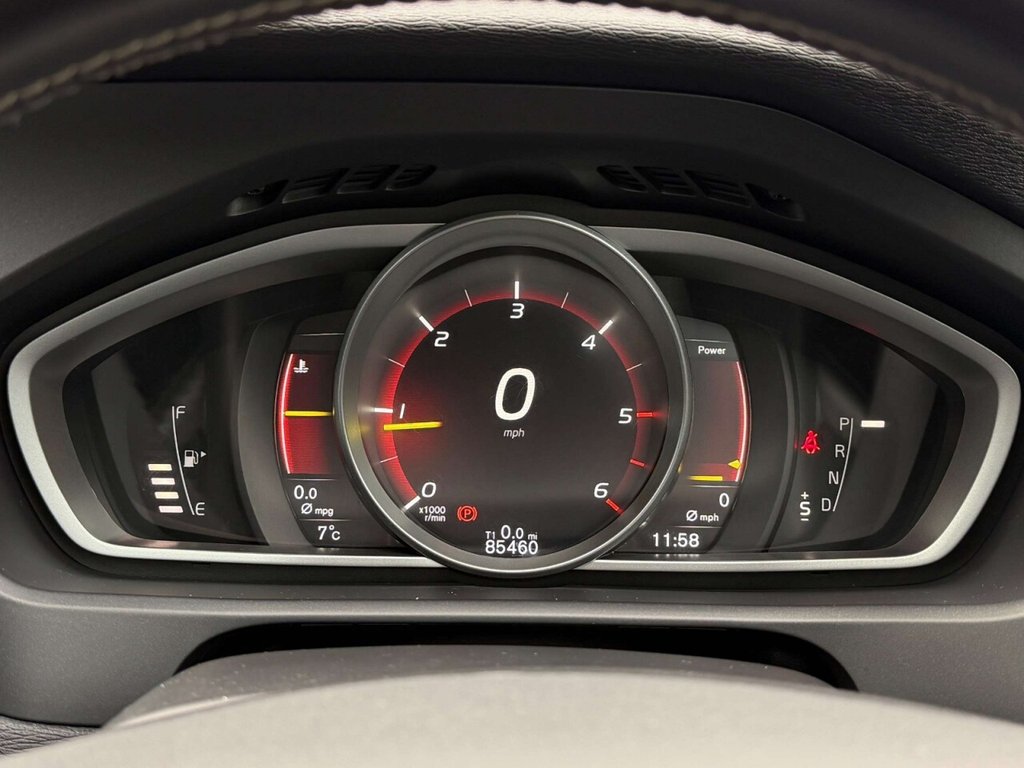 Used Volvo V40 2017 for sale - 77067559: Photo 10