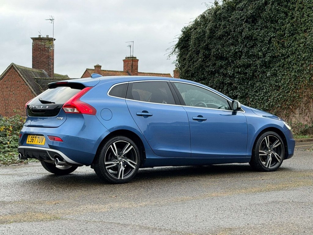 Used Volvo V40 2017 for sale - 77067559: Photo 4