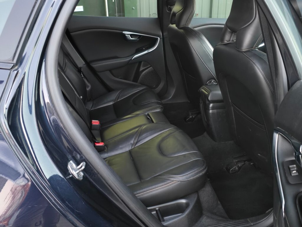 Used Volvo V40 Cross Country 2016 for sale - 76632204: Photo 19