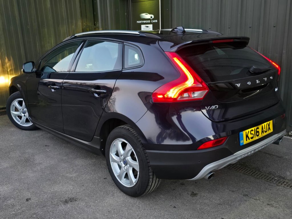 Used Volvo V40 Cross Country 2016 for sale - 76632204: Photo 2