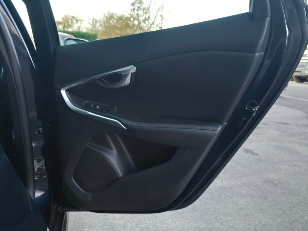 Used Volvo V40 Cross Country 2016 for sale - 76632204: Photo 20