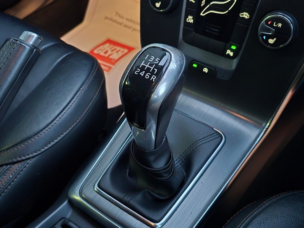 Used Volvo V40 Cross Country 2016 for sale - 76632204: Photo 27