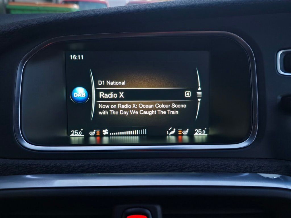 Used Volvo V40 Cross Country 2016 for sale - 76632204: Photo 29