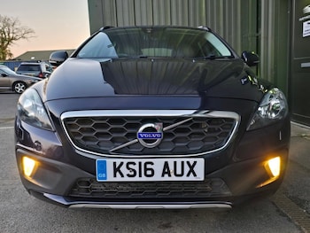 Used Volvo V40 Cross Country 2016 for sale - 76632204: Photo