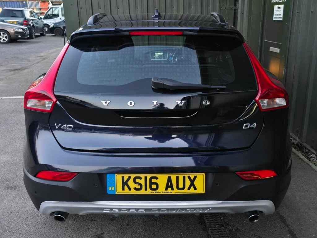 Used Volvo V40 Cross Country 2016 for sale - 76632204: Photo 8