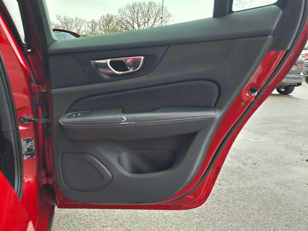 Used Volvo V60 2019 for sale - 77200237: Photo 18