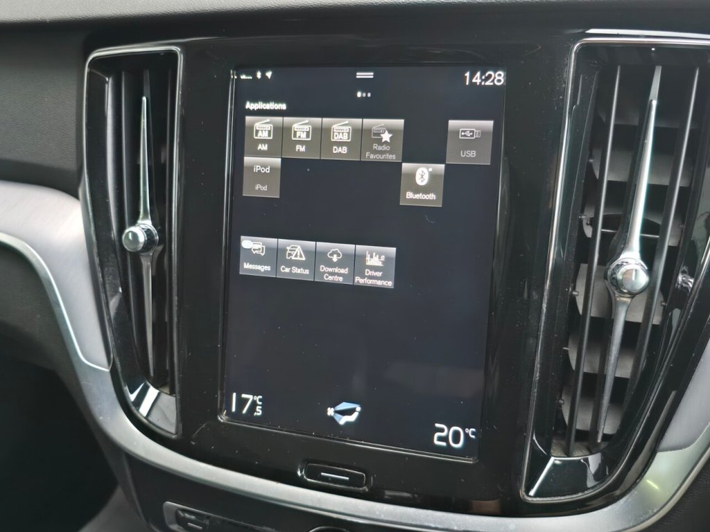 Used Volvo V60 2019 for sale - 77200237: Photo 32