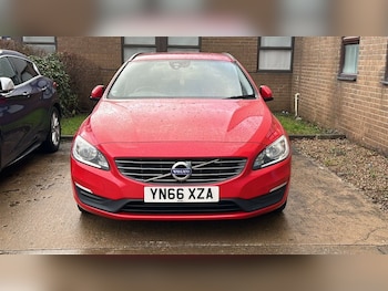 2016 (66) - D2 [120] SE Nav 5dr