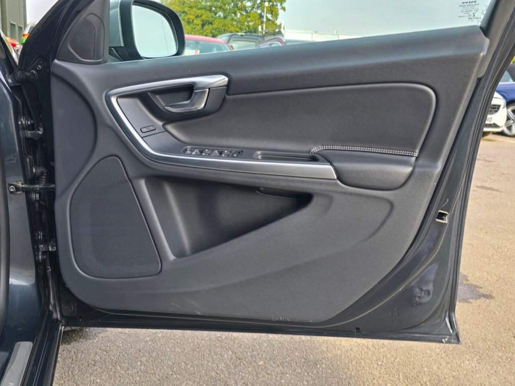 Used Volvo S60 2013 for sale - 76106104: Photo 16