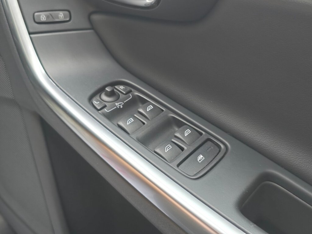 Used Volvo S60 2013 for sale - 76106104: Photo 25