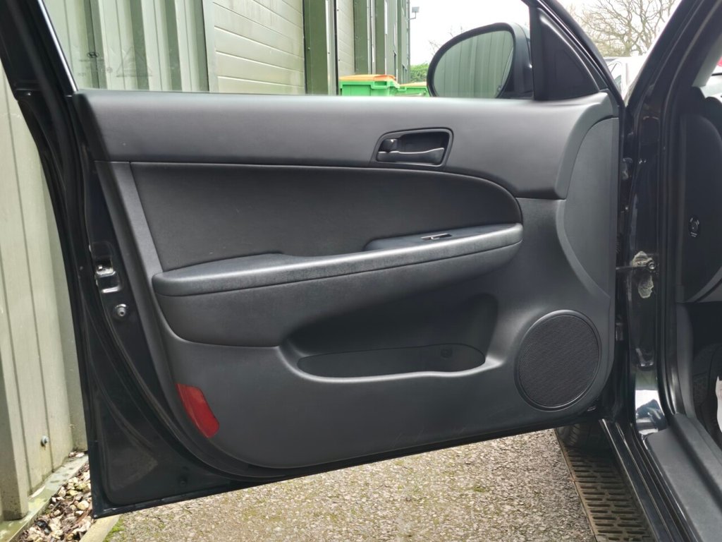 Used Hyundai i30 2010 for sale - 77037893: Photo 17