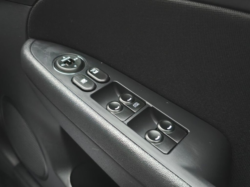 Used Hyundai i30 2010 for sale - 77037893: Photo 24