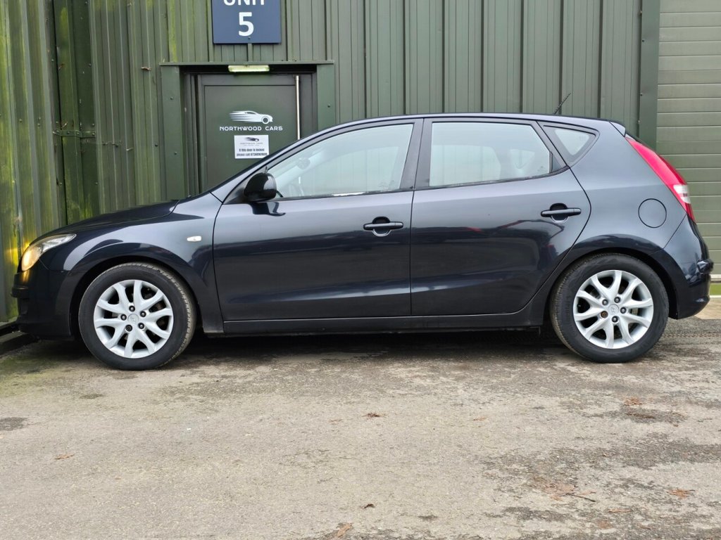 Used Hyundai i30 2010 for sale - 77037893: Photo 6