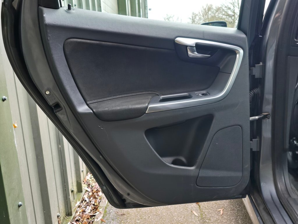 Used Volvo XC60 2017 for sale - 76973778: Photo 21