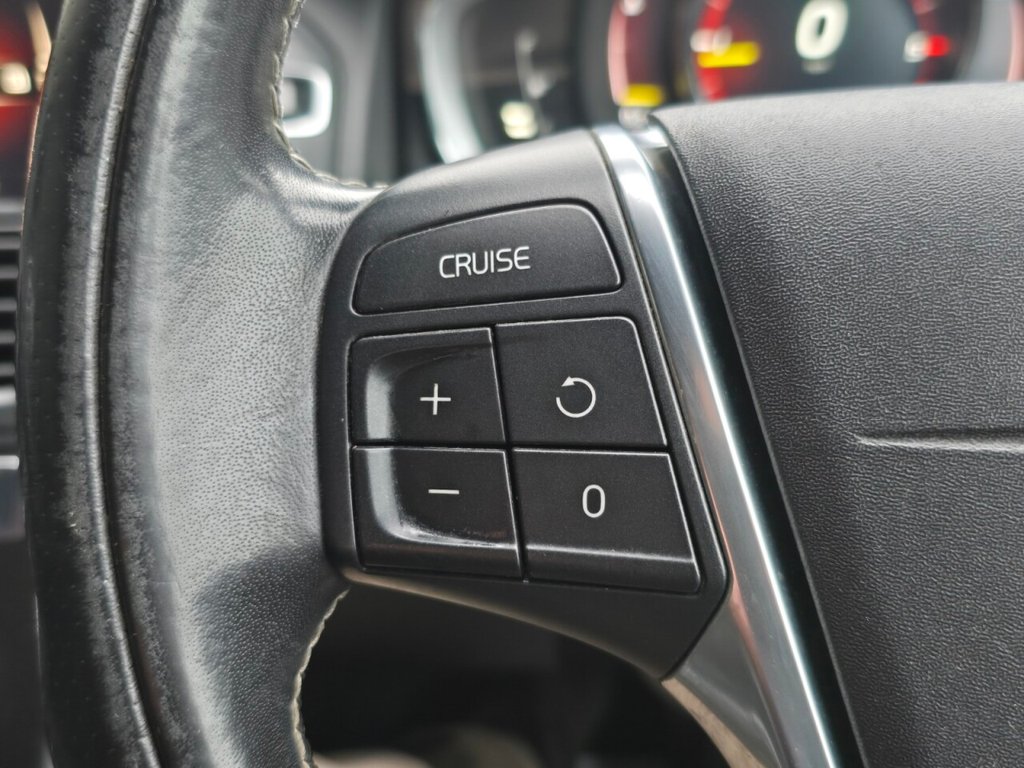 Used Volvo XC60 2017 for sale - 76973778: Photo 26