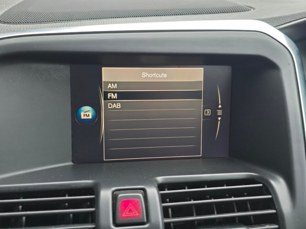 Used Volvo XC60 2017 for sale - 76973778: Photo 28