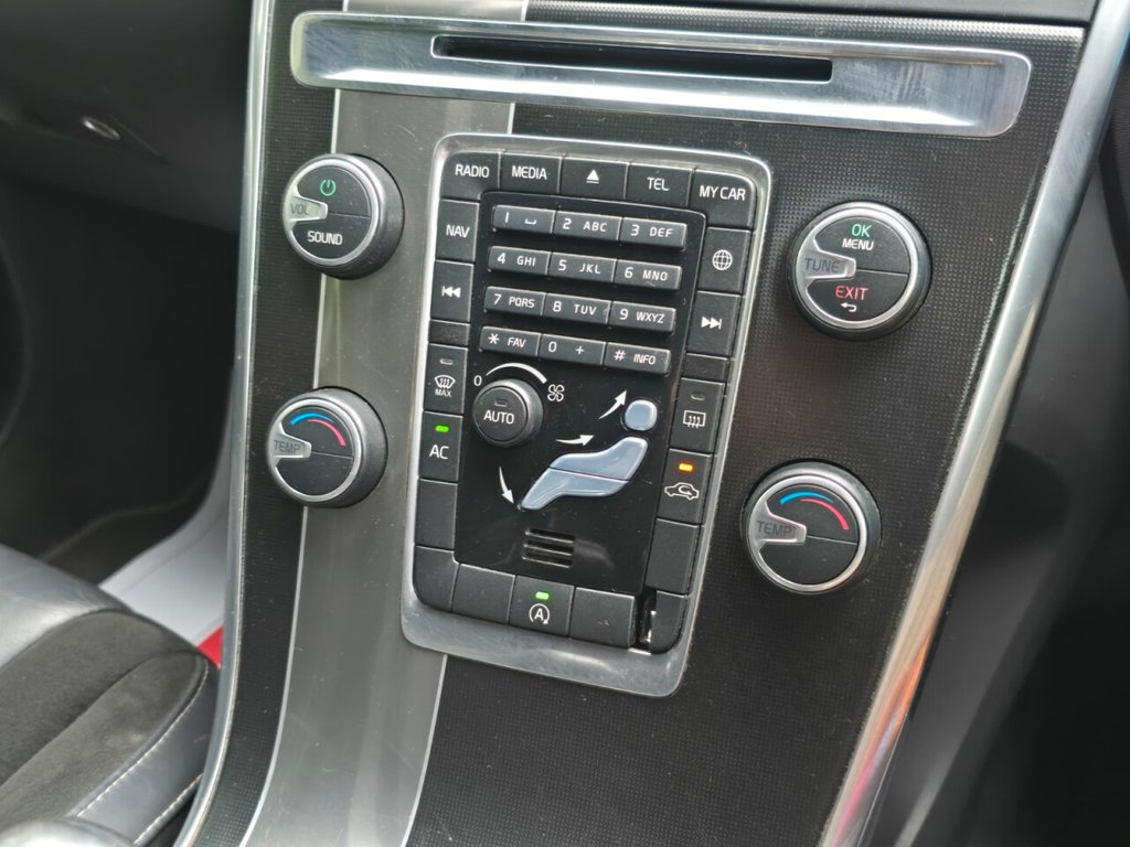 Used Volvo XC60 2017 for sale - 76973778: Photo 32