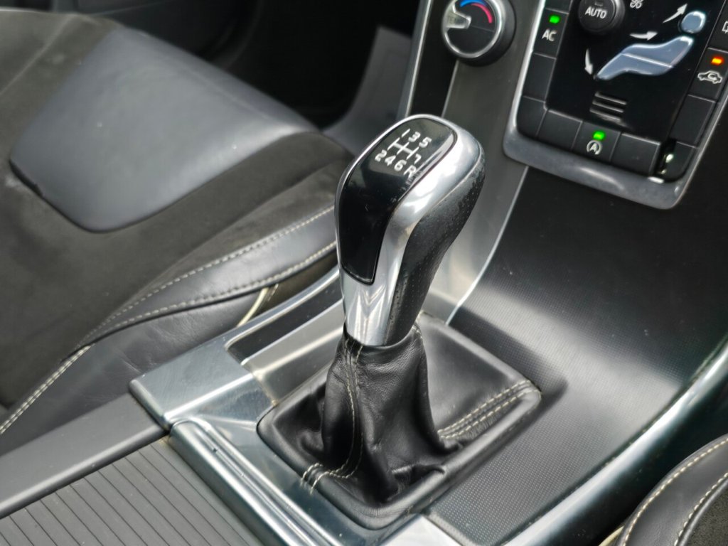 Used Volvo XC60 2017 for sale - 76973778: Photo 33