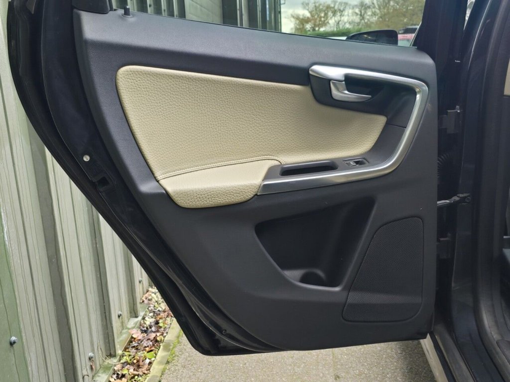 Used Volvo XC60 2014 for sale - 77952729: Photo 23