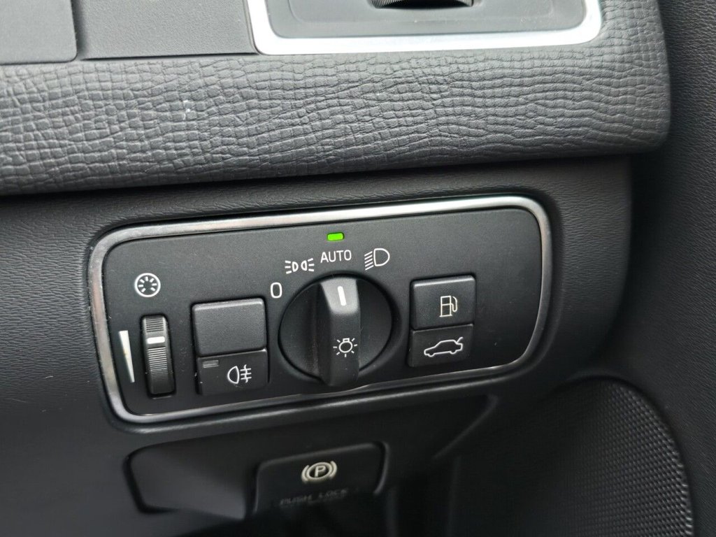 Used Volvo XC60 2014 for sale - 77952729: Photo 27