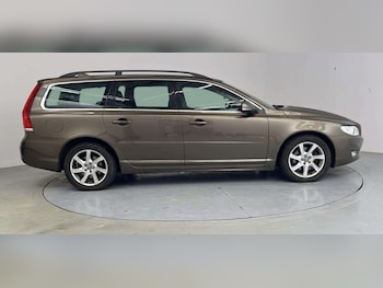 Used Volvo V70 2014 for sale - 77038275: Photo