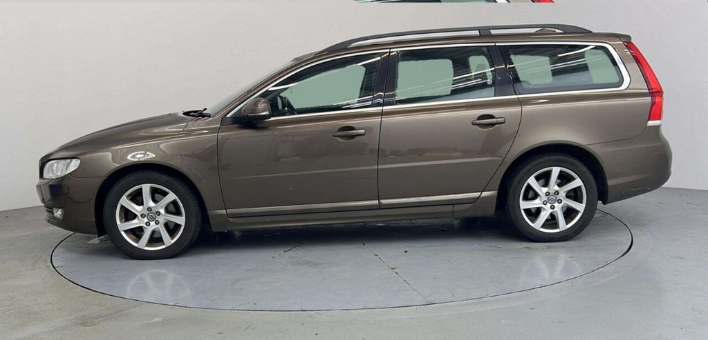 Used Volvo V70 2014 for sale - 77038275: Photo 5