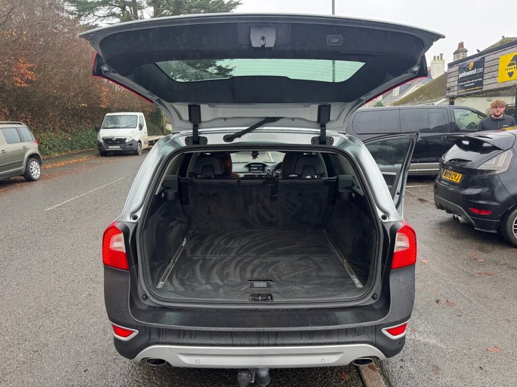 Used Volvo XC70 2012 for sale - 76724732: Photo 10