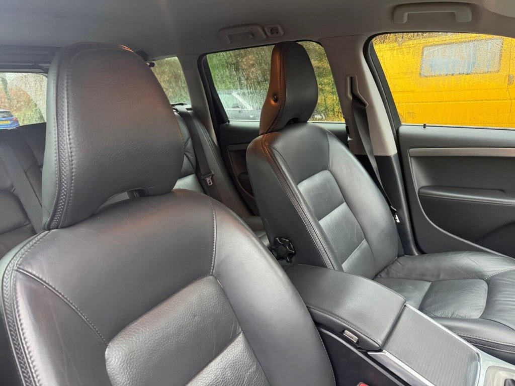 Used Volvo XC70 2012 for sale - 76724732: Photo 7