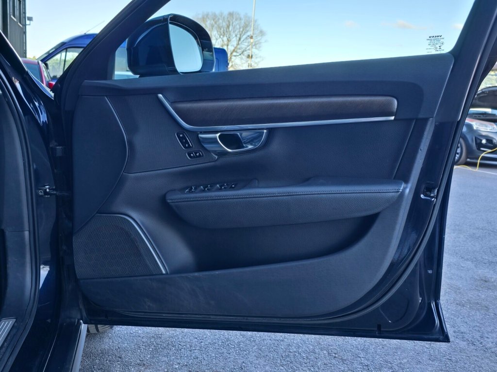 Used Volvo V90 Cross Country 2017 for sale - 77038349: Photo 16