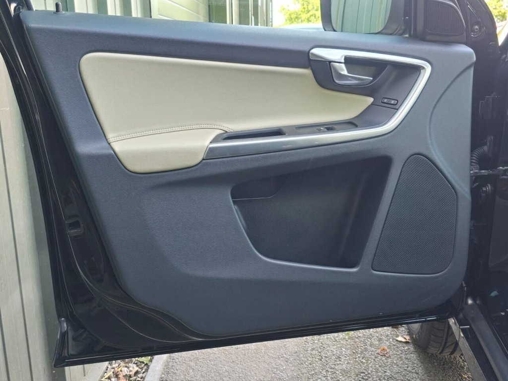 Used Volvo XC60 2016 for sale - 76665539: Photo 20