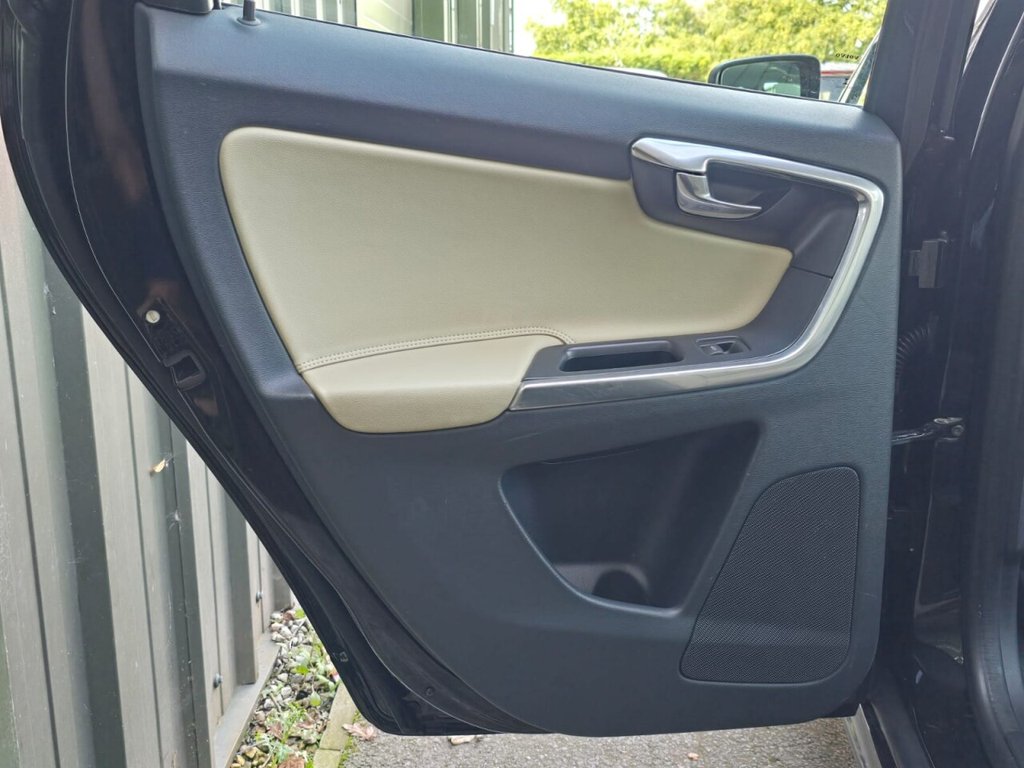 Used Volvo XC60 2016 for sale - 76665539: Photo 24