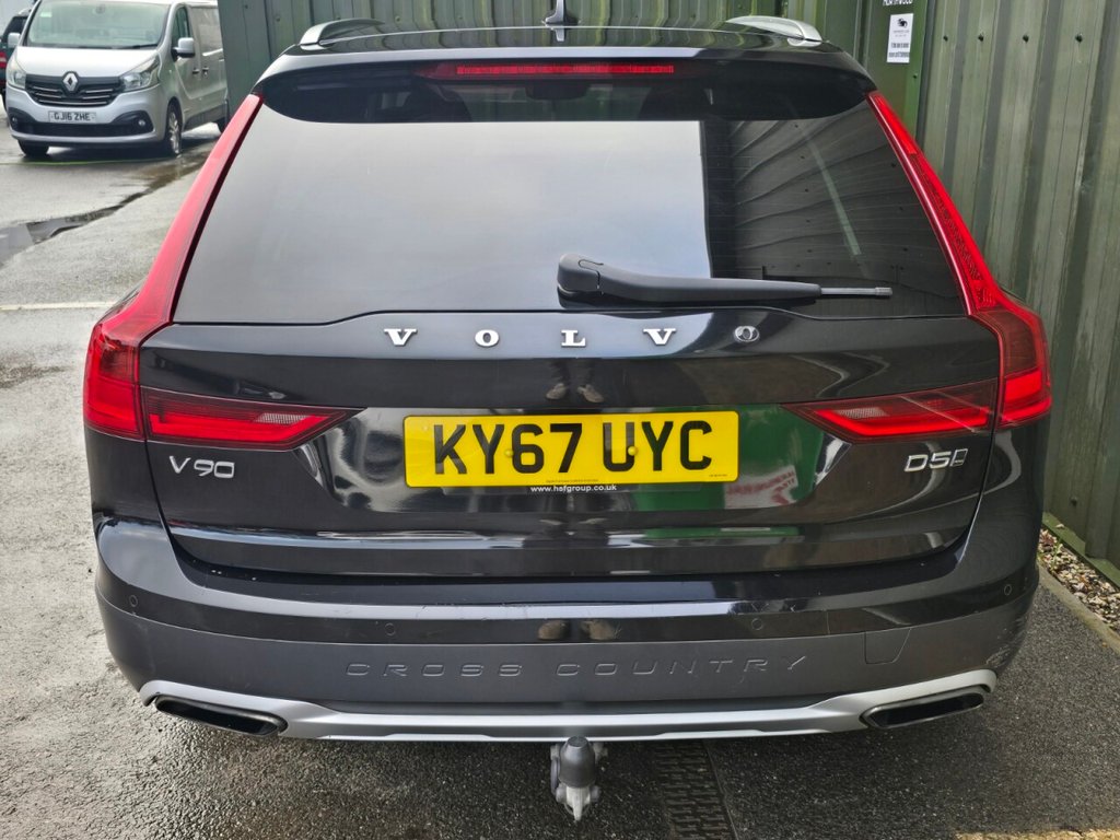 Used Volvo V90 Cross Country 2017 for sale - 77372877: Photo 8