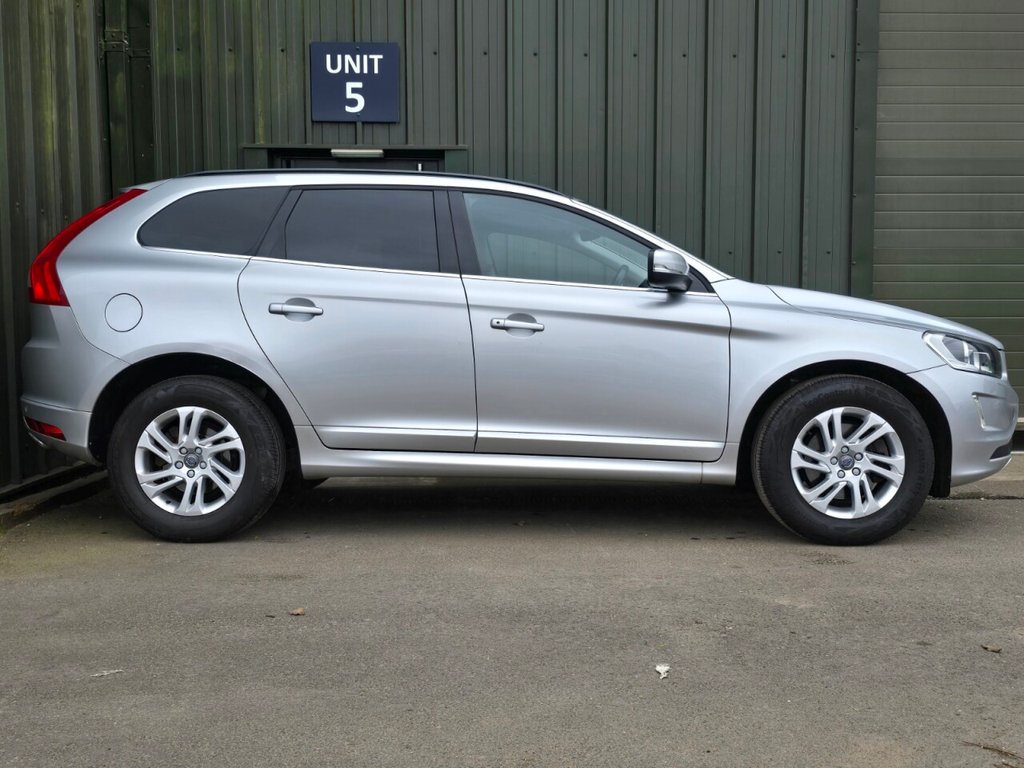 Used Volvo XC60 2017 for sale - 78097127: Photo 3