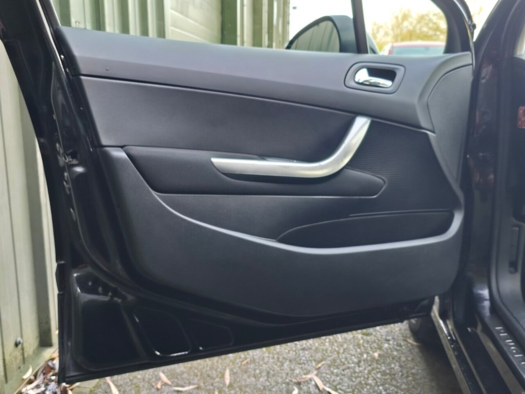 Used Peugeot 308 2014 for sale - 76923718: Photo 17