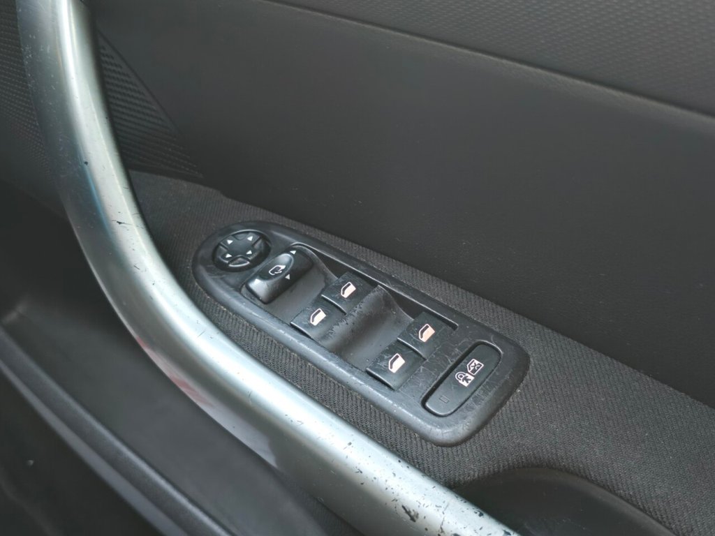 Used Peugeot 308 2014 for sale - 76923718: Photo 24