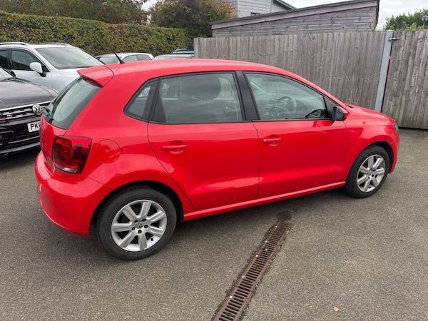 Used Volkswagen Polo 2010 for sale - 76304217: Photo 2
