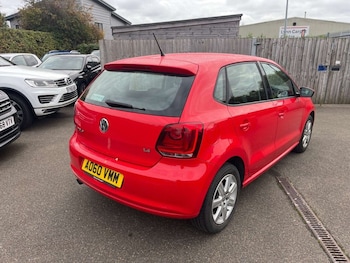 Used Volkswagen Polo 2010 for sale - 76304217: Photo 3