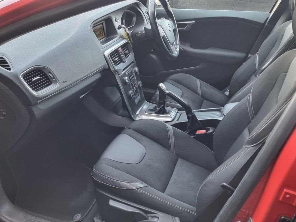 Used Volvo V40 2013 for sale - 76092873: Photo 15