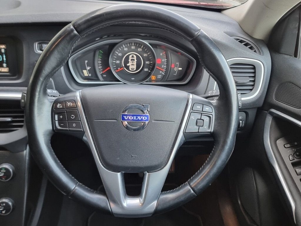 Used Volvo V40 2013 for sale - 76092873: Photo 22