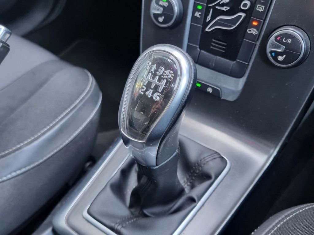 Used Volvo V40 2013 for sale - 76092873: Photo 23