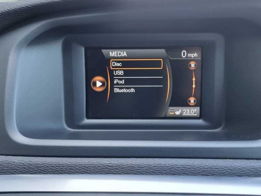 Used Volvo V40 2013 for sale - 76092873: Photo 26