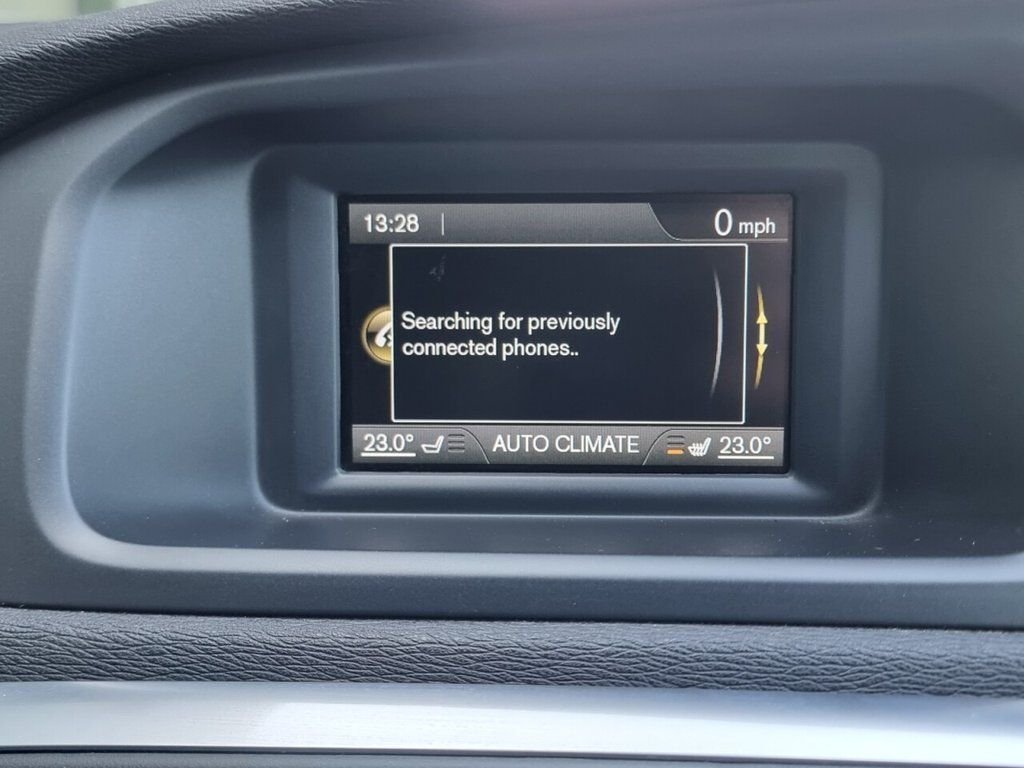 Used Volvo V40 2013 for sale - 76092873: Photo 27