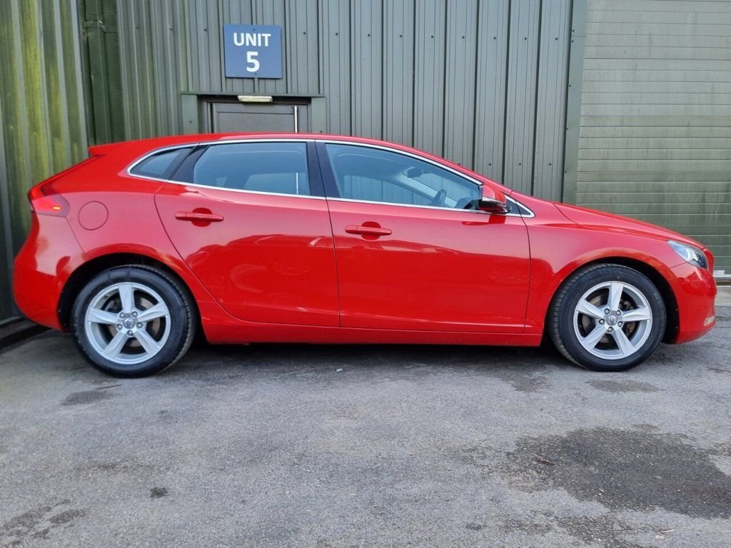 Used Volvo V40 2013 for sale - 76092873: Photo 3