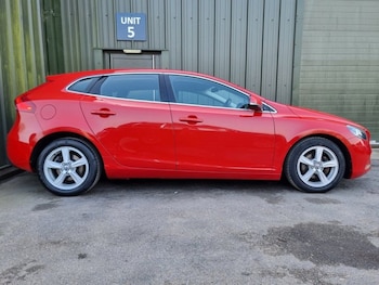 Used Volvo V40 2013 for sale - 76092873: Photo 3