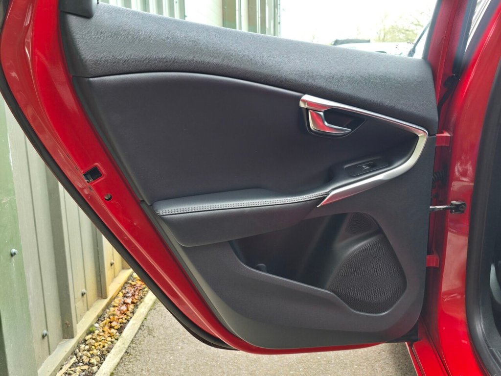 Used Volvo V40 2017 for sale - 77594115: Photo 22