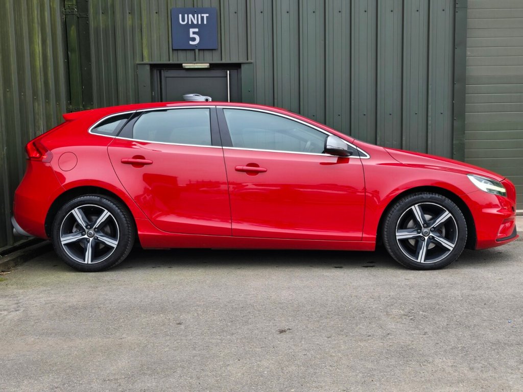 Used Volvo V40 2017 for sale - 77594115: Photo 3